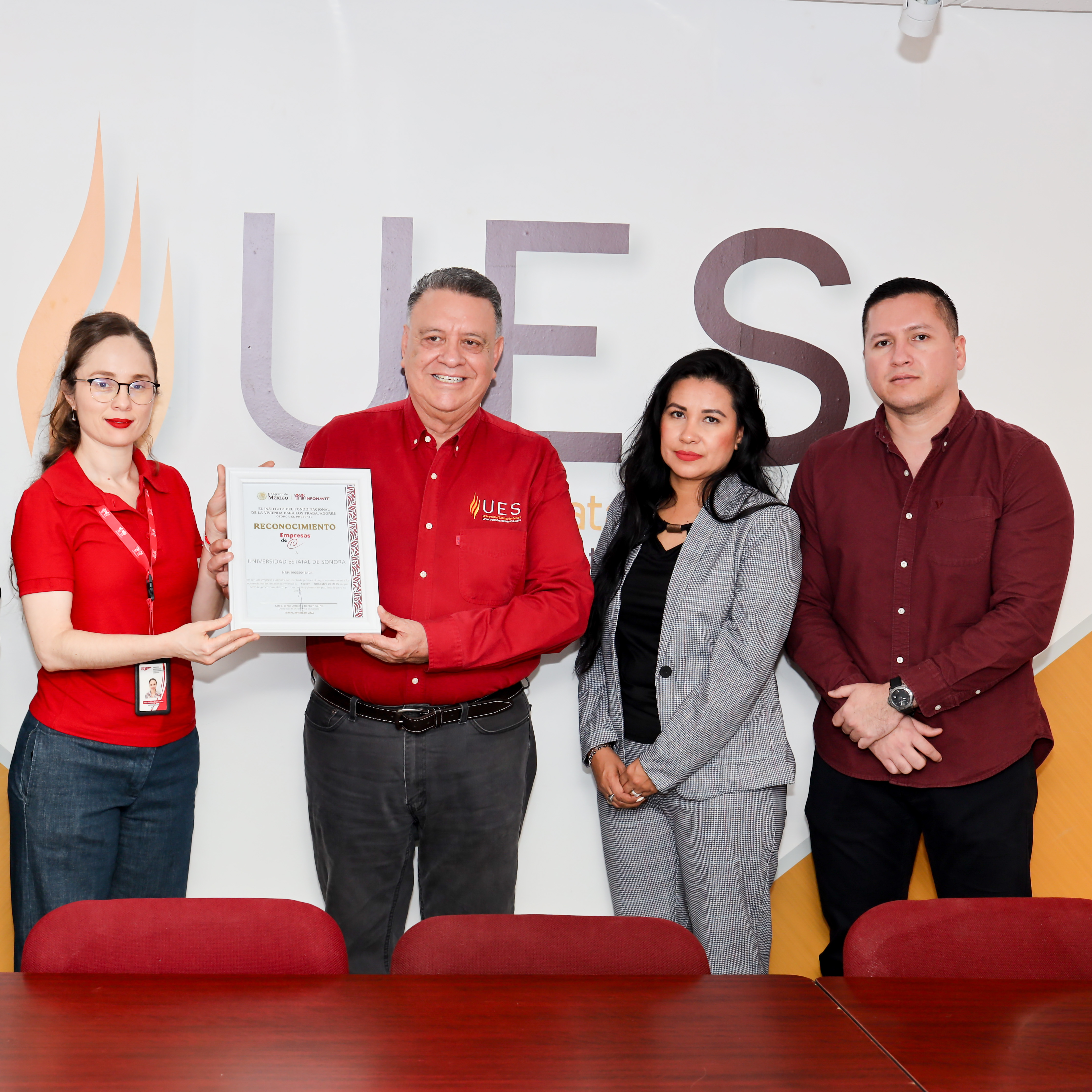 Infonavit reconoce a la Universidad Estatal de Sonora por el buen cumplimiento como “Empresa de diez”